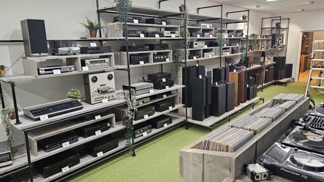 Vinyl - Throwback-HiFi