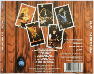 Fly On The Wall 510768 2 2