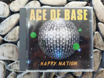 Happy Nation 517 749-2 1