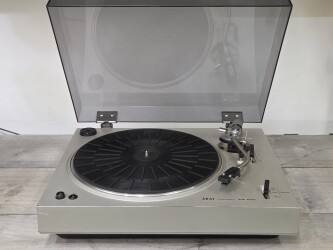 AP-001 Platenspeler AP001 1