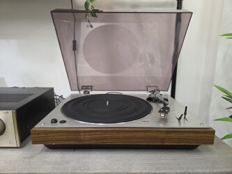 AP-003 Platenspeler AP003 1