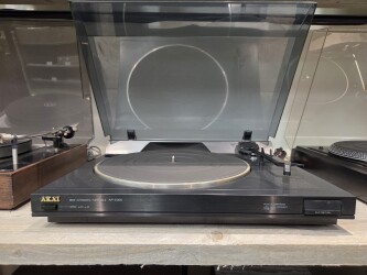 AP-A305 Platenspeler AP-A305