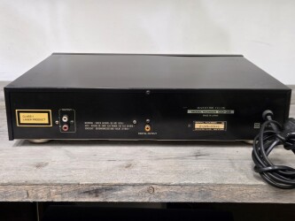 CD-32 Compact Disc Player 21245-00446 3