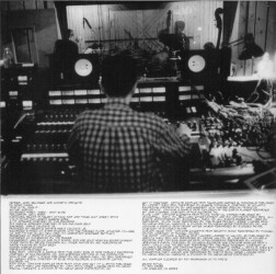 Ill Communication C2 7243 8 28599 2 5 2