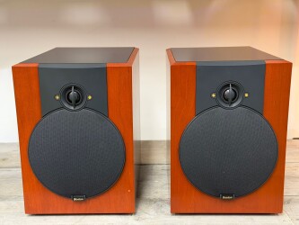 VR-M60 Speakers KU016006