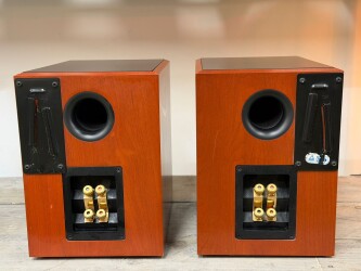 VR-M60 Speakers KU016006 2