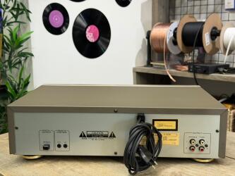 CD-Z500 Compact Disc Player CDz500 2