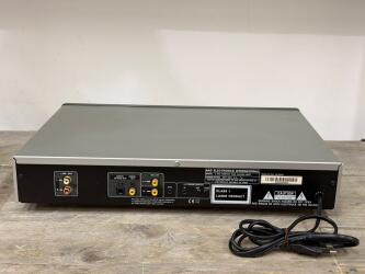 Compact Disc Player C542 Q39C54204200 2