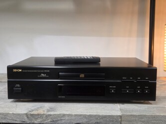 DCD-835 Compact Disc Player DCD-835 1