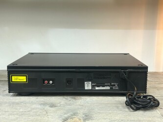 PCM Audio Technology / CD Player DCD-610 8051504544 2