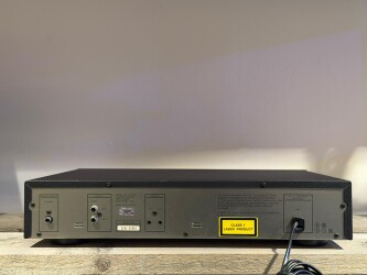 HD7425 Compact Disc Player $241-05893 2