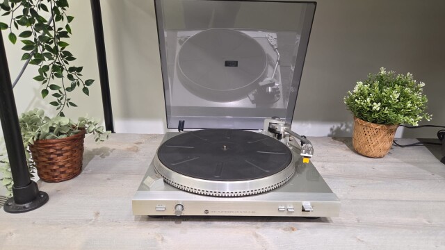 Altus P100 Platenspeler p100