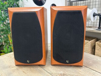 Alpha 10 bookshelf speakers 17174 2