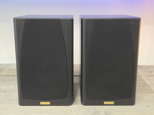 28 - Boekenplankspeakers 0122980827