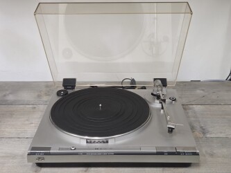 L-A31 Auto Return Direct Drive Platenspeler L-A31 1