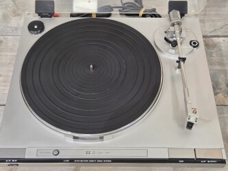 L-A31 Auto Return Direct Drive Platenspeler L-A31 2