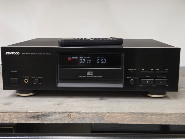 DP-8020 Compact Disc Player 00100204