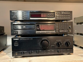 Quartz synthesizer AM-FM Stereo Tuner Kt-2020L/ Compact disc player op-3020 / Stereo Integrated Amplifier KA-5020. 00631120 1