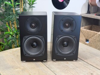 Kin Mini Speakers KMB3554 1