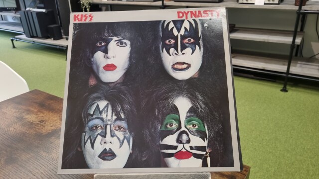 Dynasty CB. 71049