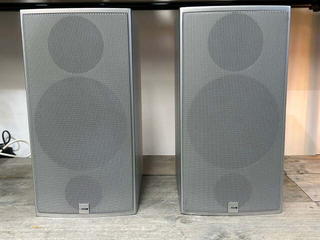 LE130 Speakers LE130