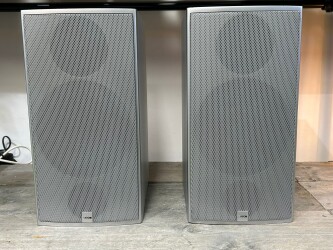 LE130 Speakers LE130 1