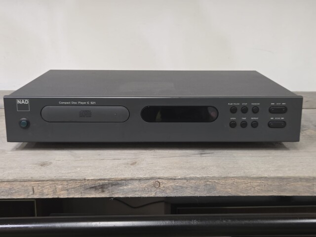 C521 Compact Disc Player G11C52109777