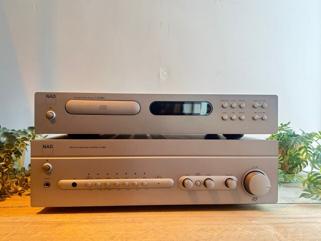 Compact disc player C521BEE / Stereo Intergrated Amplifier C352 H3YC352T