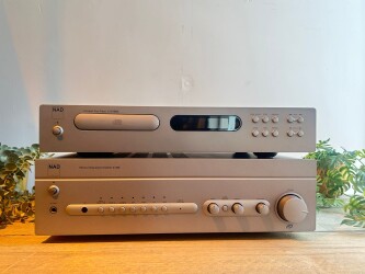 Compact disc player C521BEE / Stereo Intergrated Amplifier C352 H3YC352T 1