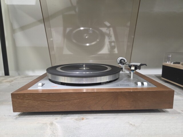 22GA408 Platenspeler 22GA408