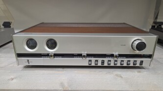 22RH520 Versterker 4304 1