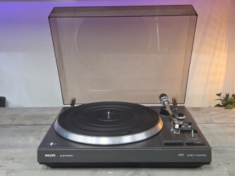 AF 777 platenspeler AF777 1