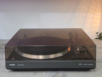 AF 777 platenspeler AF777 2