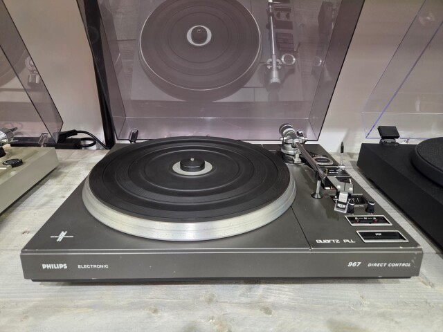AF 967 Platenspeler met GP400 MKII Element 967