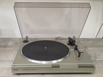 FP142 Platenspeler FP142