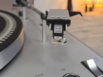 GA-212 Platenspeler GA212-14526 3