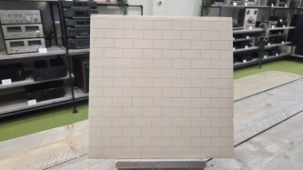The Wall SHDW 411 1