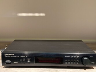 AM/FM Digital-synthesizer Tuner F-204RDS QK9126637UK 1