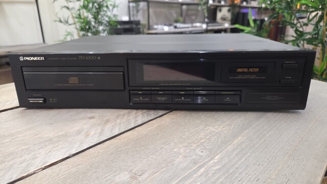 PD-4300 Compact Disc Player JL8465245