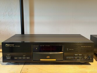 PD-S507 Compact Disc Player UIUK02419YY 1