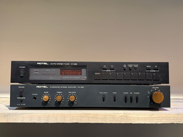 RT-850 Stereo Tuner AM/FM- RA820 Stereo Amplifier Integrated 32564-