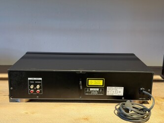 CDP-597 Compact Disc Player 5031047 2