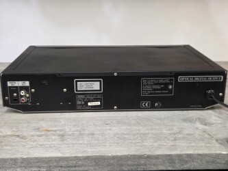 CDP-XE220 Compact Disc Player 7001510 2
