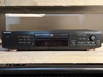CDP-XE520 Compact Disc Player 7013522 1