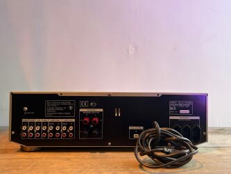 Integrated Stereo Amplifier 5123333 2