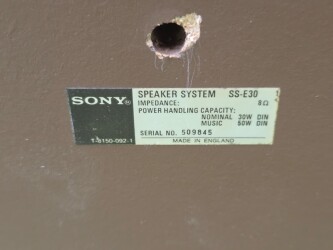 SS-E30 Speakers met Vogels stands 509845 4