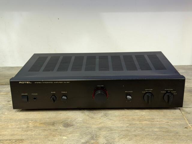 Stereo Integrated Amplifier RA-921 001-9341532