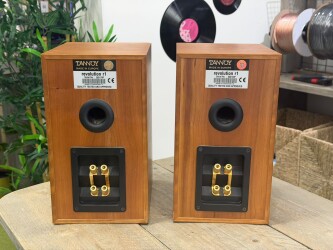 Revolution r1 Speakers 000179P 2