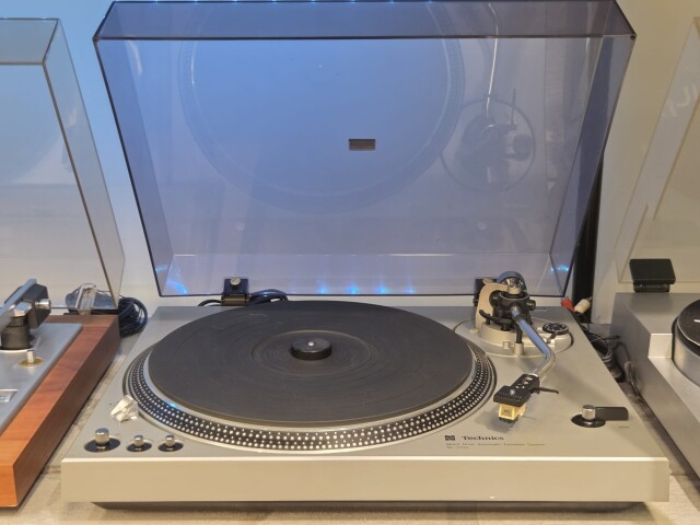 SL-1700 Draaitafel SL1700