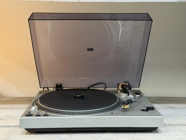 SL-1800 Platenspeler SFNN180X01